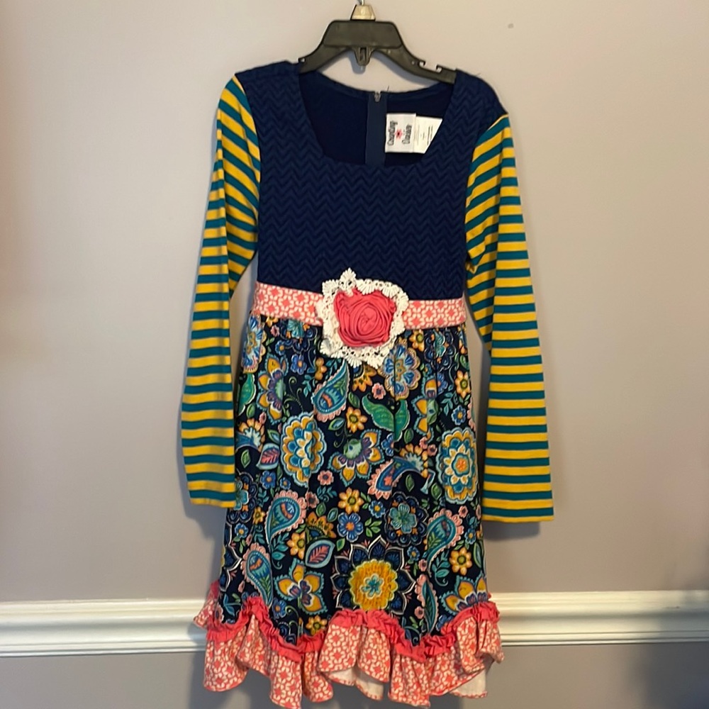Girls’ Counting Daisies size 7 whimsical dress.